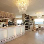 阿尔塔拉维斯塔酒店 3* 马里纳-迪卡斯塔涅托