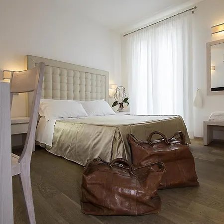 Alta La Vista Hotel 3*